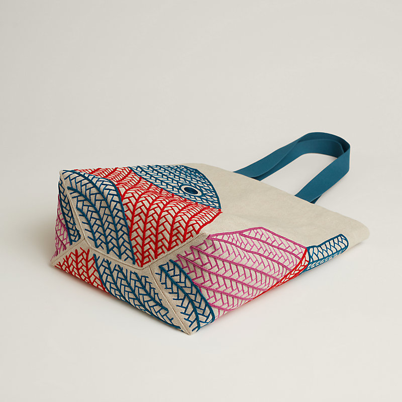 HERMES∽Tapis de plage Poisson Natte∽ビーチ マット ポワソン Tapis de plage Poisson Natté | Hermès France